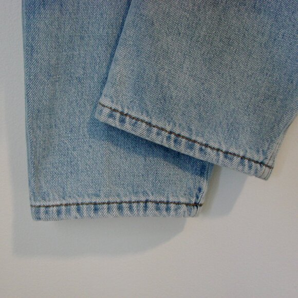 BDG Urban Outfitters Mom High Rise Jeans Light Wash Relaxed Boyfriend Size 29 - Picture 7 of 12